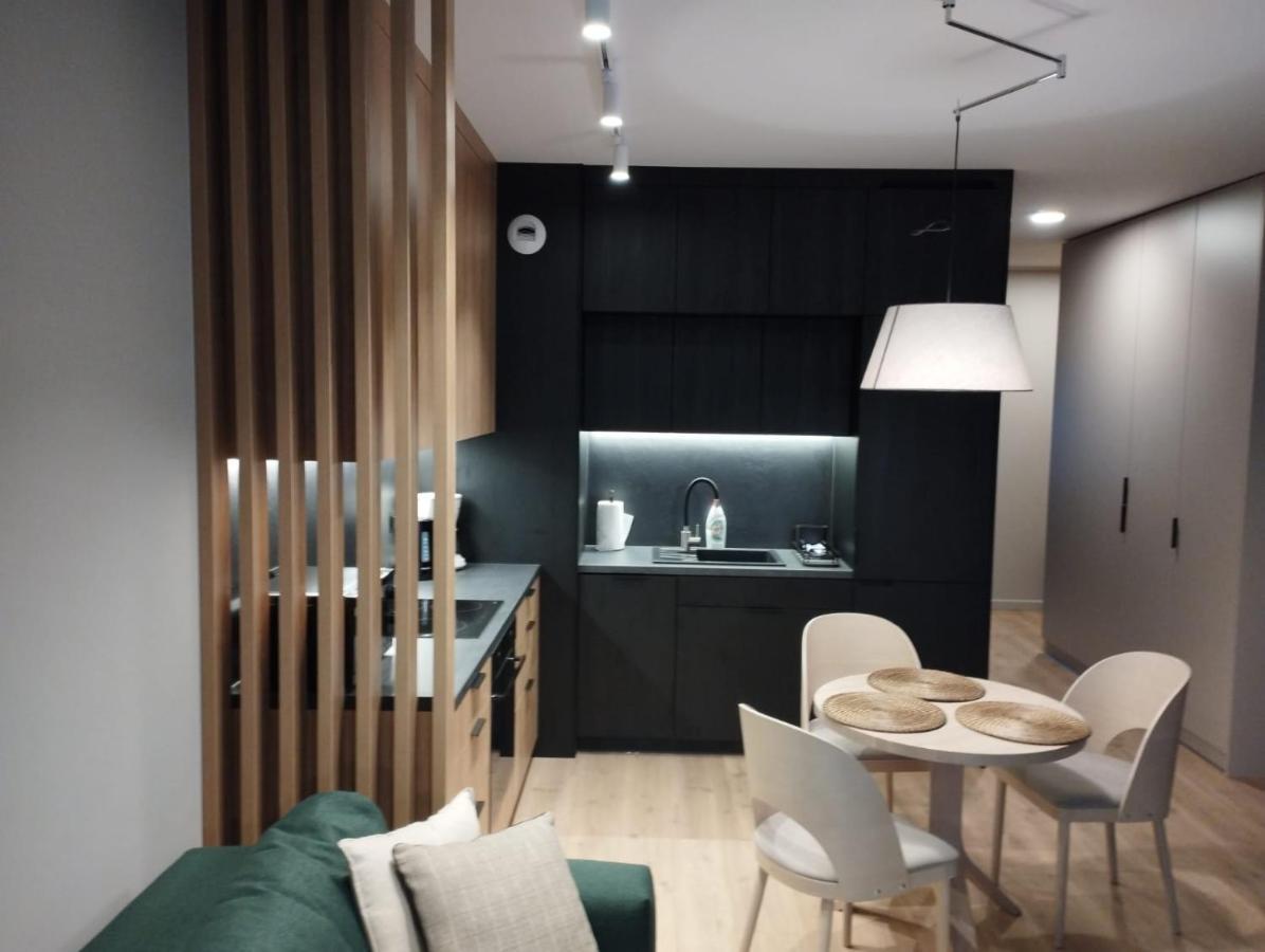 Fantastyczny Apartament Lotnisko ポズナン エクステリア 写真
